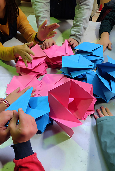 Paper Dance en la exposición "Encuentros" junto a Fundación Amás